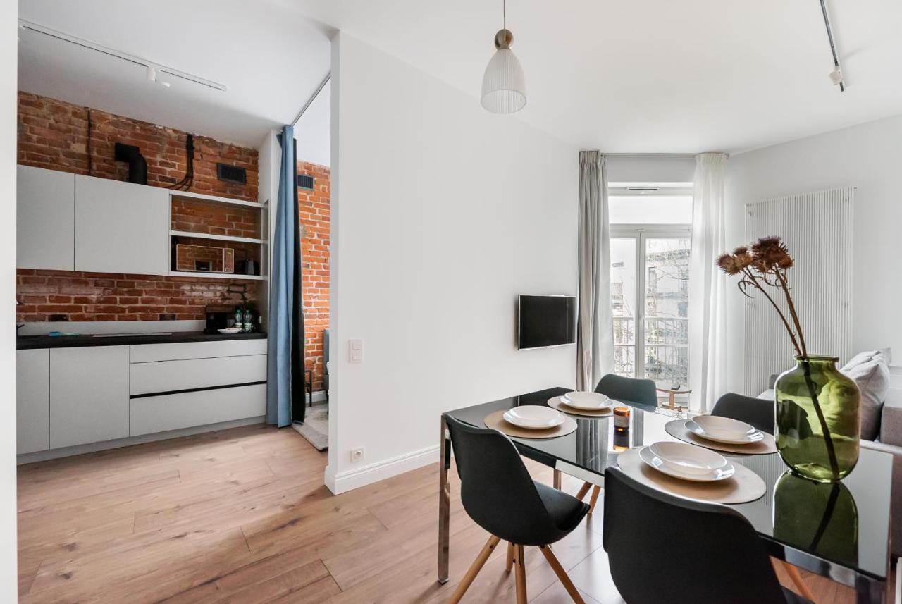 East Warsaw Modern Apartment מראה חיצוני תמונה